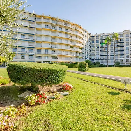 2 Bedroom With Terrace And Garden View 2 Min From *