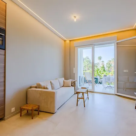 2 Bedroom With Terrace&garden View 2 Min From * Cannes