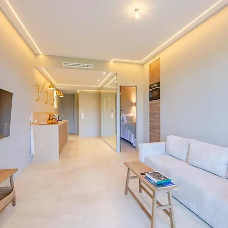 Apartment 2 Bedroom With Terrace And Garden View 2 Min From